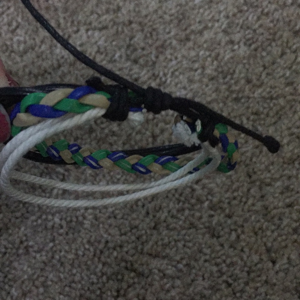3 bracelets - Picture 3 of 8